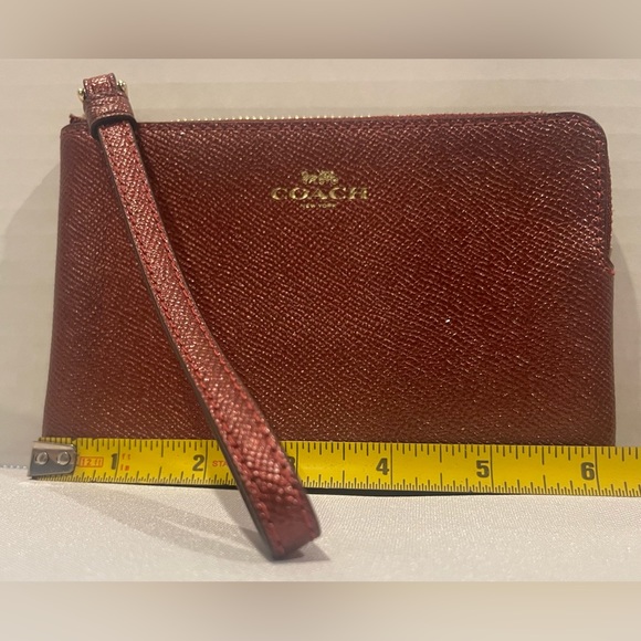 COACH Metallic Cherry Red Crossgrain Leather Corner Zip Wristlet - Picture 3 of 7